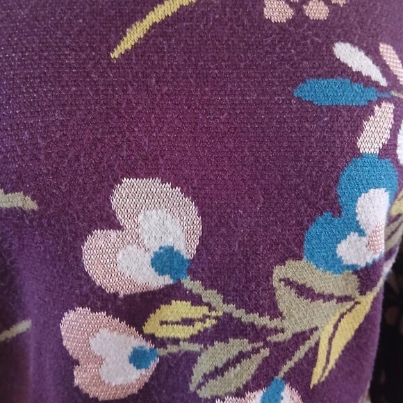 Anthropologie Maeve Cropped Crew-neck Floral Purple Sweater size medium - Picture 4 of 7